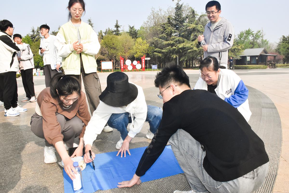 赴春日之約-環(huán)球軟件開展“擁抱自然·迎接春天”團建活動